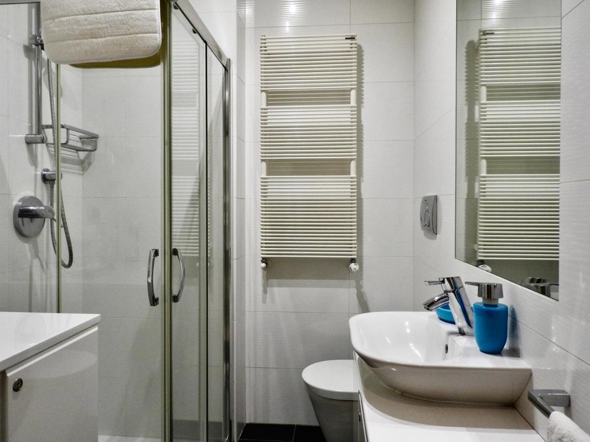 Sole Tra I Pini - Foresteria Lombarda Parabiago Ngoại thất bức ảnh